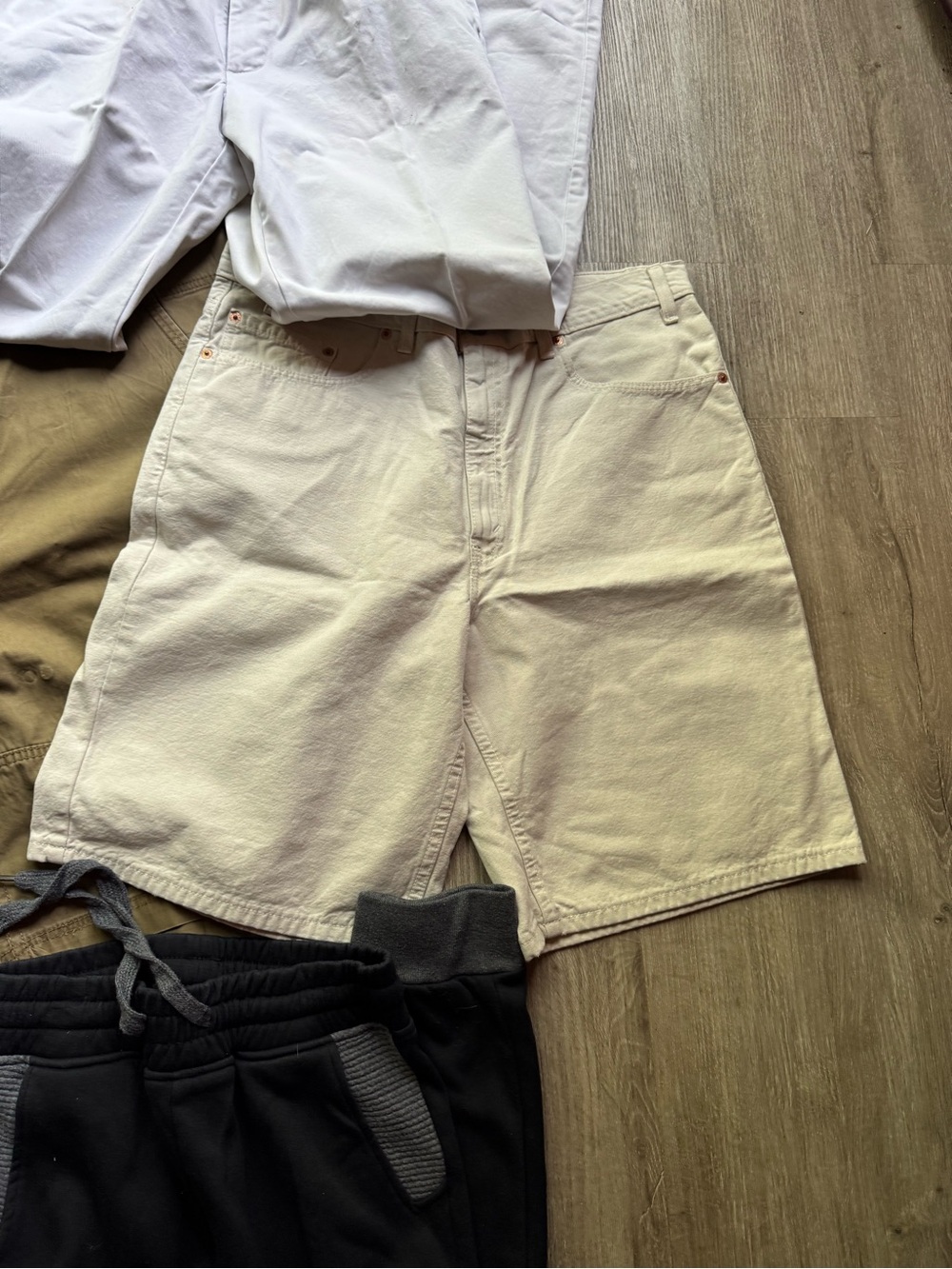 mens bottom bundle - Picture 4 of 5